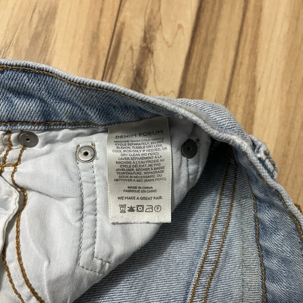 ARITZIA Denim Forum The Yoko High Rise Slim Straight Jeans Women's 25 Light Wash